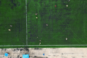 Foto - Prefeitura de Botucatu entregou novo campo de futebol no Jardim Palos Verdes