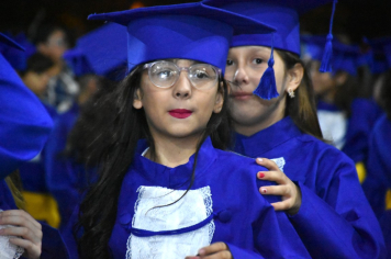 Foto - Formatura de encerramento dos 5º anos do ensino fundamental dia 12 de dezembro de 2024
