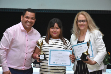 Foto - Premiação da Olimpíada Literária da Língua Portuguesa e da 1ª Olimpíada de Matemática