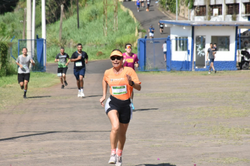 Foto - Secretaria de Educação promoveu 6ª Corrida e Caminhada Educação Solidária