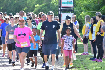 Foto - Secretaria de Educação promoveu 6ª Corrida e Caminhada Educação Solidária