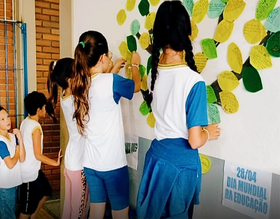 Escolas de Botucatu celebram o Dia Mundial da Educação
