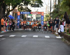 Botucatu 170 Anos Luz reuniu mais de 1.000 corredores na manhã do domingo, 13