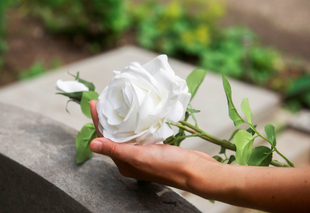 Dia de Finados: confira o funcionamento dos cemitérios municipais