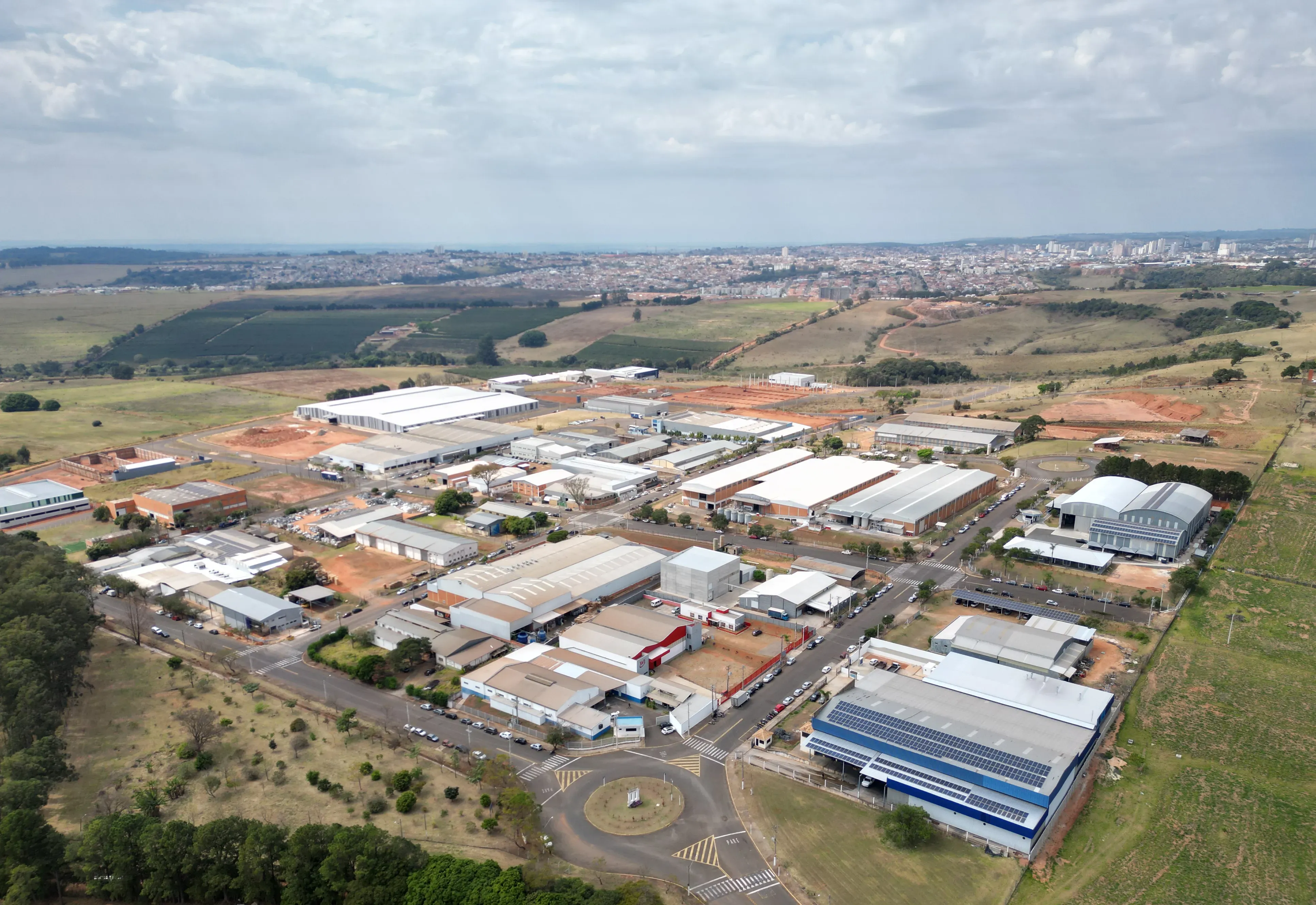 Botucatu fecha março com saldo positivo de 185 novas vagas formais de emprego