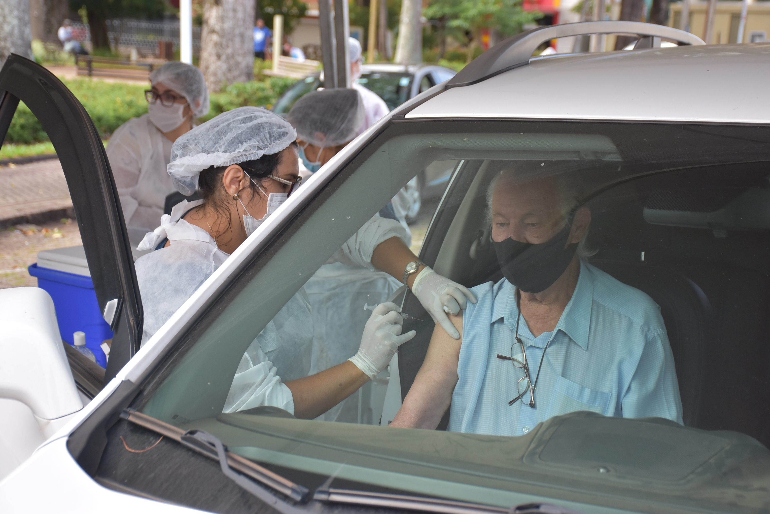 Drive-thru da vacinação contra a Influenza será neste sábado