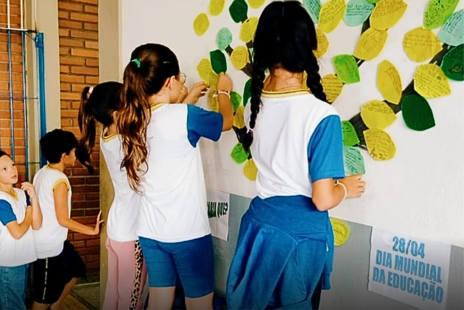 Escolas de Botucatu celebram o Dia Mundial da Educação