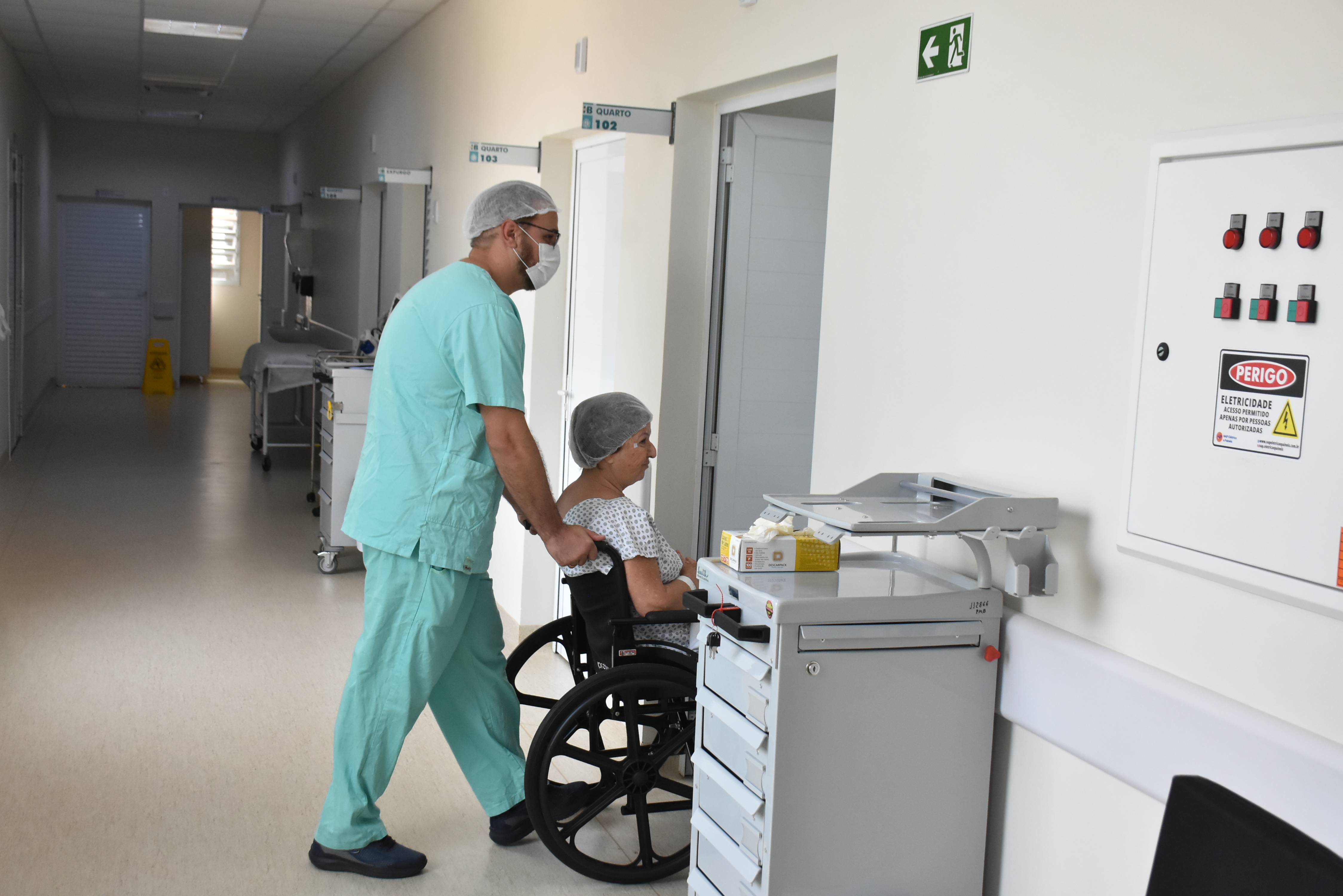 Hospital do Bairro completa 100 cirurgias