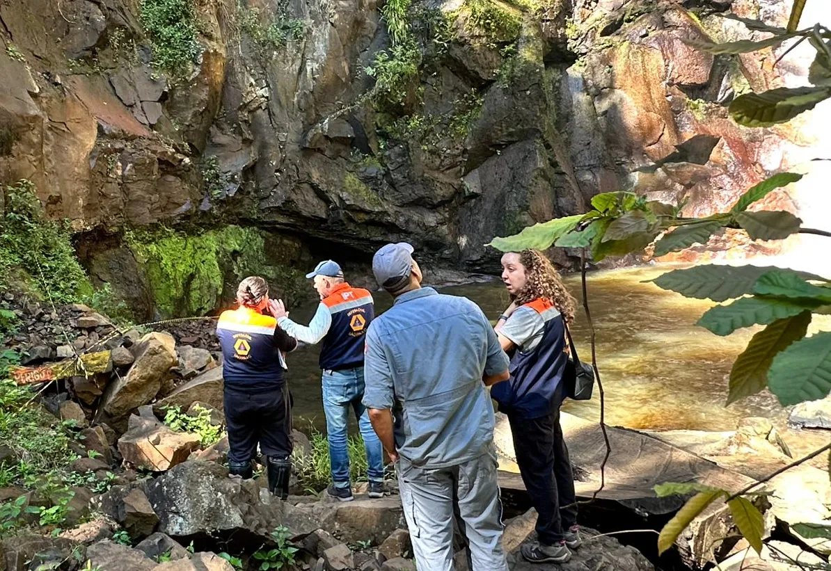 Defesa Civil e IPT realizam visita técnica no Parque Cachoeira da Marta