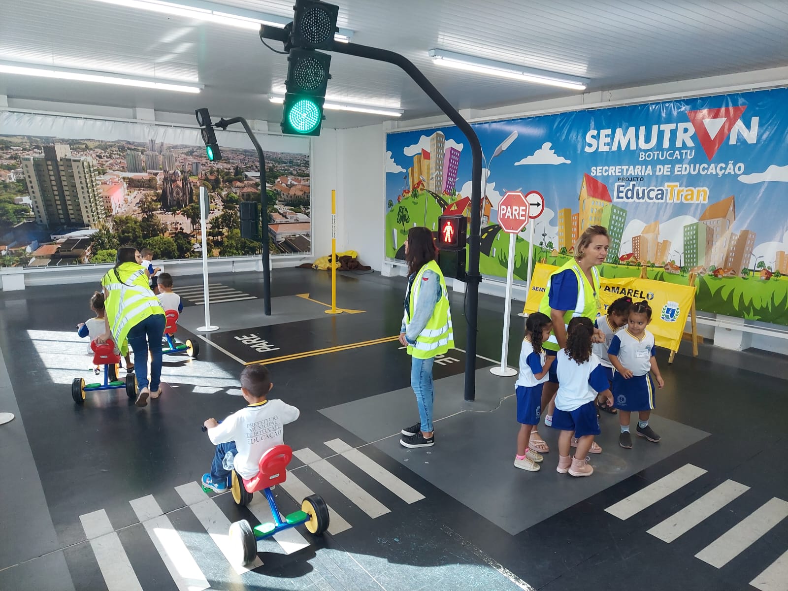 Projeto EducaTran encerra atividades em 2024 com mais de 10 mil alunos atendidos em Botucatu